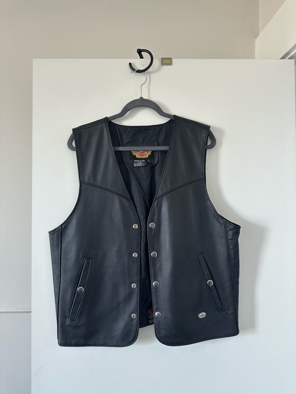 Harley Davidson Mens Vest Large Black Leather Skin Rider Bar Shield Snap
